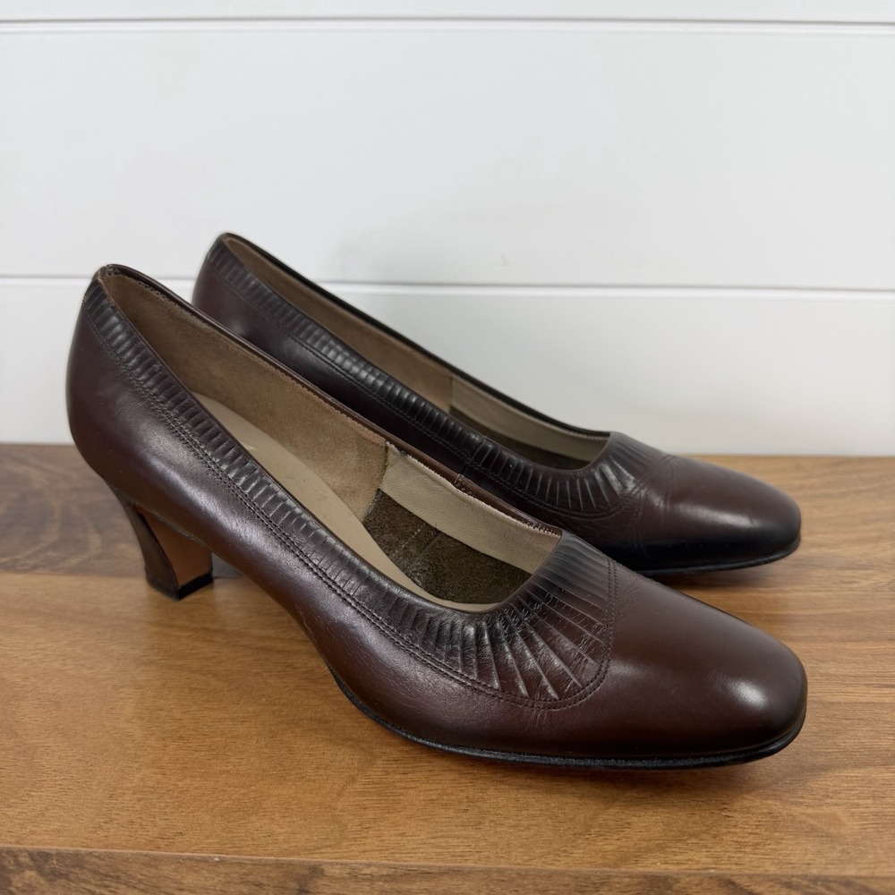 VTG 50s Florsheim Pleated Leather Womens Shoes Heels Pumps 6B Classic Brown